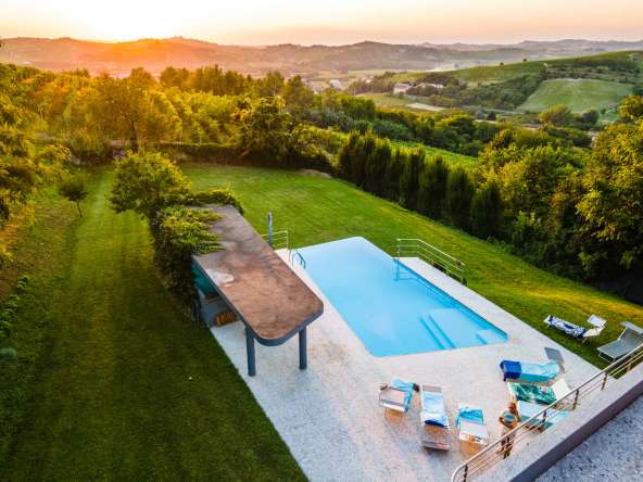 CP-1629_unesco_canelli_nizza_piemonte_caseinpiemonte_realestate_sanmarzano_architects_elianne_fabiana_swimmingpool