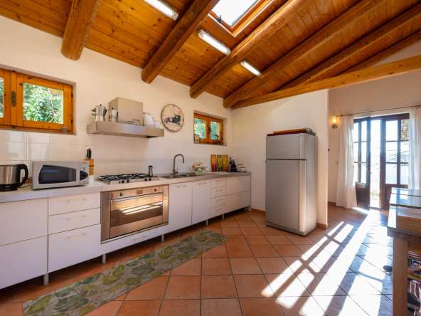 CL-1632_fabiana_elianne_caseinpiemonte_realestate_unesco_mango_alba_pool_stone_piemonte (10)