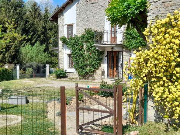 CP-1638_canelli_cassinasco_unesco_barbera_fabiana_elianne_monferrato_caseinpiemonte_realestate_forest_woods (6)