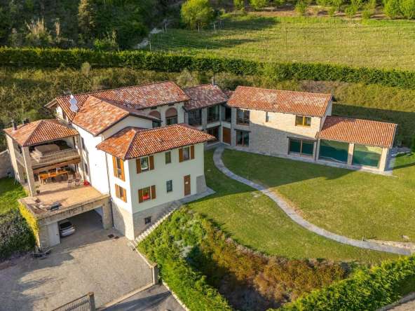 SelectedHomes_SerravalleLanghe_Langhe_Altalanga_immobiliare_barolo_nebbiolo_cl-1662.jpg_20250425185514_0008_D_LP