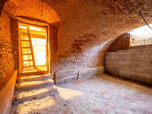 caseinpiemonte_sandamianodasti_roero_barbera_nebbiolo_pool_cascina_bb_cl-1684_1000 Large