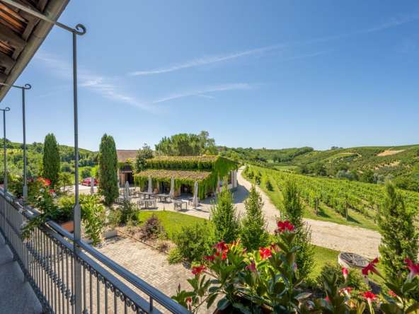 caseinpiemonte_sandamianodasti_roero_barbera_nebbiolo_pool_cascina_bb_cl-1684_1010 Large